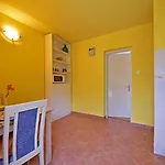 Charming Getaway W Panoramic Sea Views And Rewarded Garden *