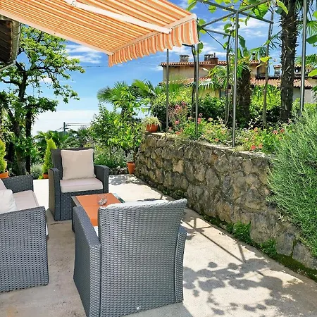 Apartment Charming Getaway W Panoramic Sea Views And Rewarded Garden *