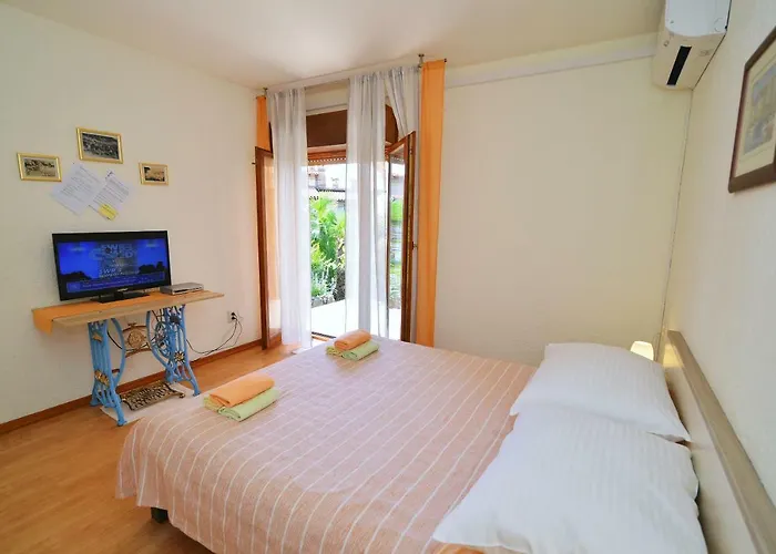 Charming Getaway W Panoramic Sea Views And Rewarded Garden Apartment Opatija