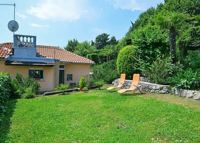 Apartment Charming Getaway W Panoramic Sea Views And Rewarded Garden